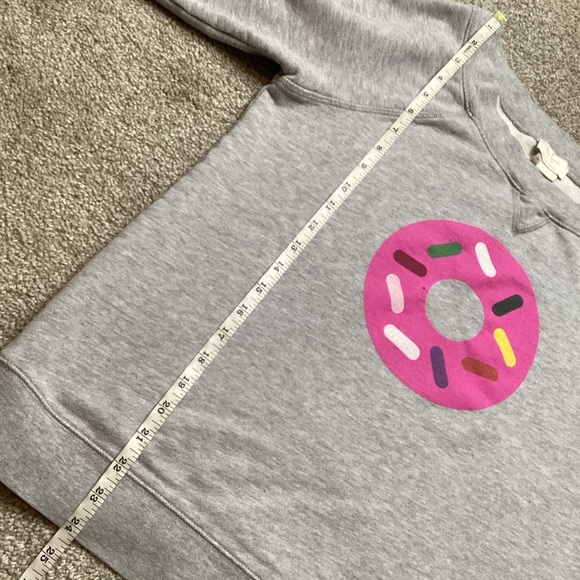 Kate Spade x Darcel Boatneck Grey Sweatshirt Pink Donut Medium Doughnut Top - Picture 8 of 9